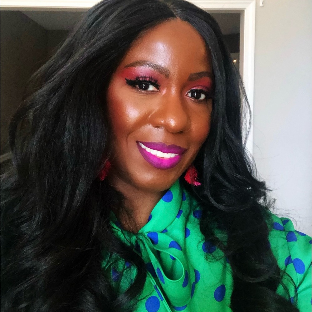 Meet your Posher, Cynthia